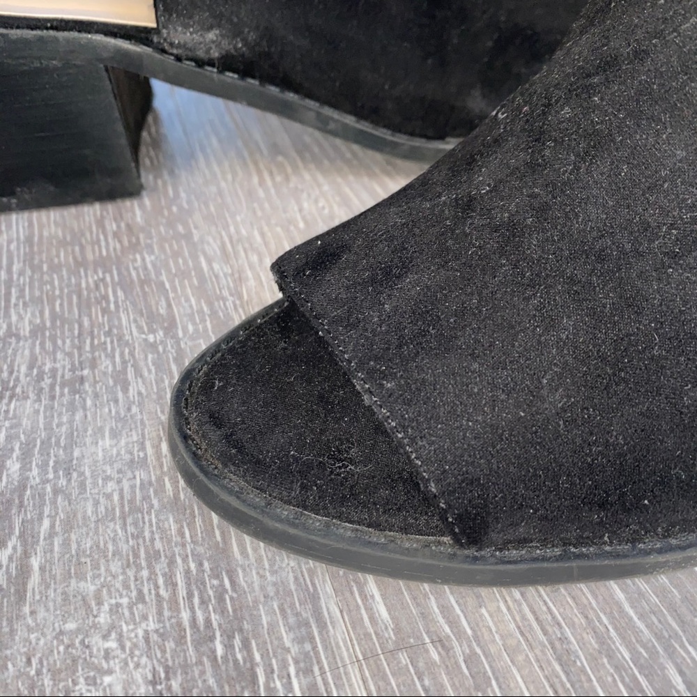 Open Toe Heels - Picture 4 of 5